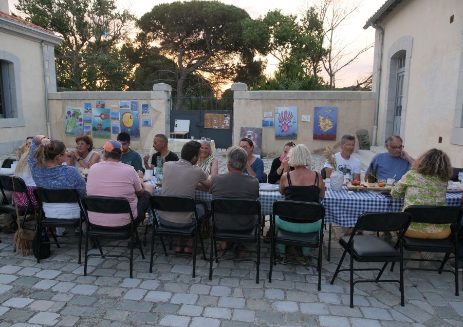 Veilleurs De Phare Au Phare De Lespiguette 8